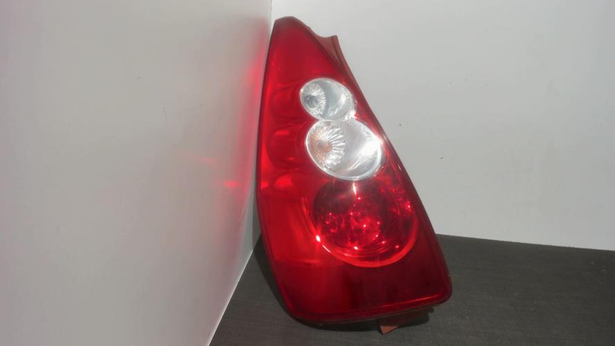 Image Feu arriere principal gauche (feux) - MAZDA 5 1
