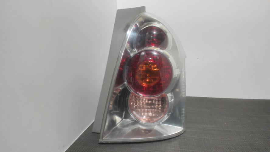 Image Feu arriere principal droit (feux) - TOYOTA COROLLA VERSO 2