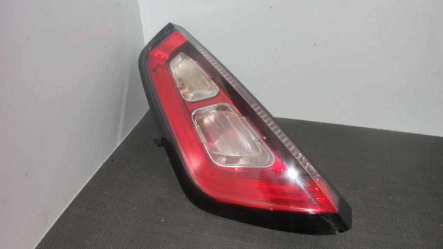 Image Feu arriere principal gauche (feux) - FIAT PUNTO EVO 3