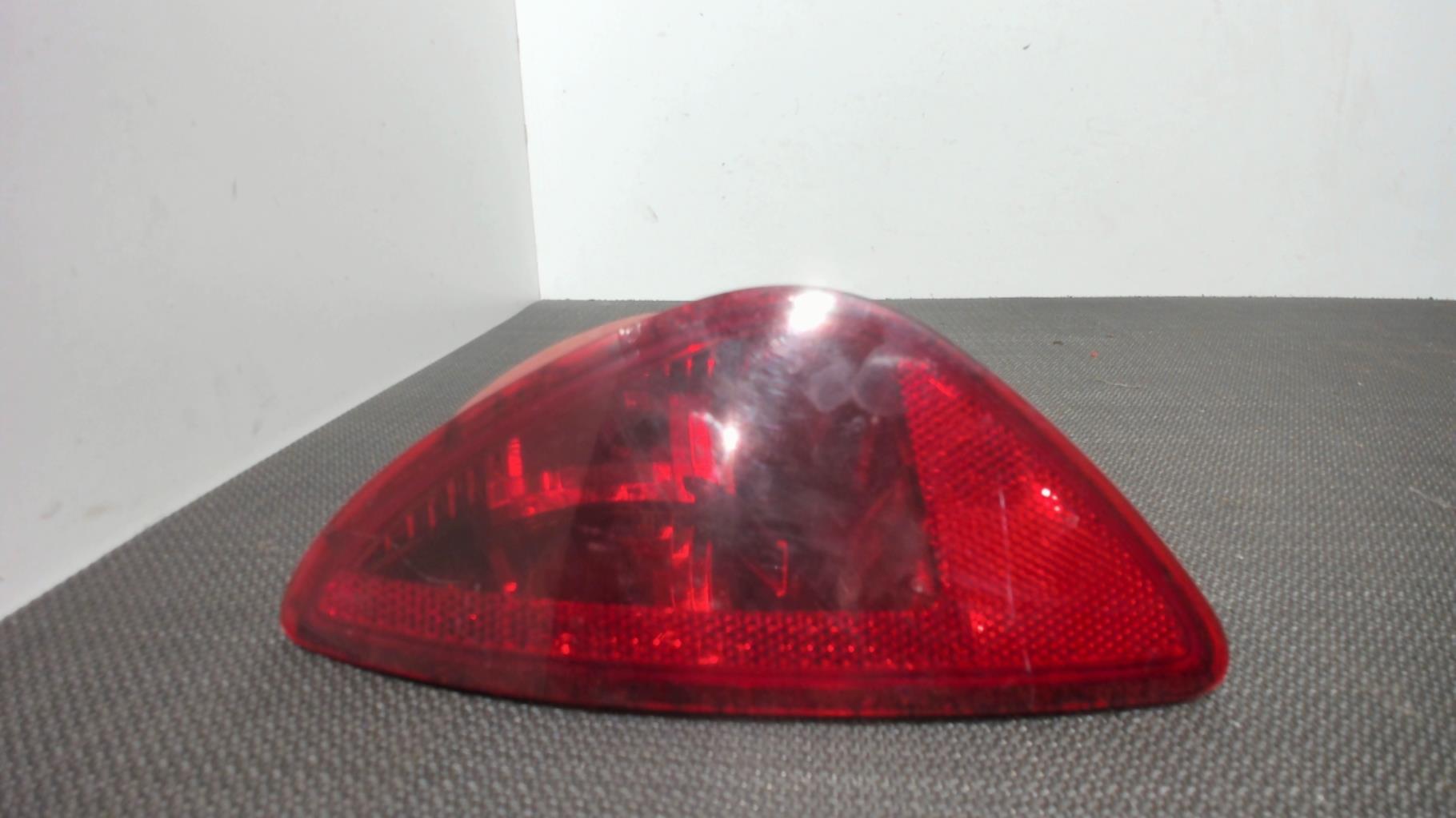 Feu factice arriere droit RENAULT CLIO 3 PHASE 2 Essence - 1