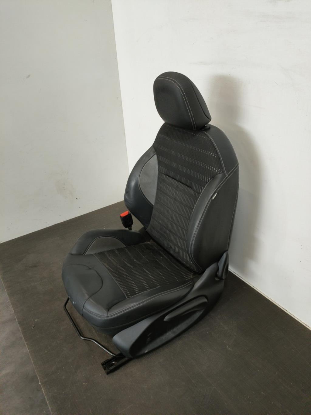 Interieur complet PEUGEOT 2008 1 PHASE 1 Diesel - 1