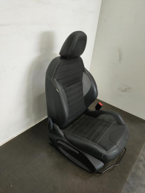 Image Interieur complet - PEUGEOT 2008 1