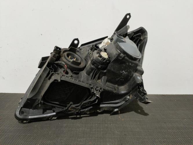 Image Optique avant principal droit (feux)(phare) - TOYOTA AVENSIS 2