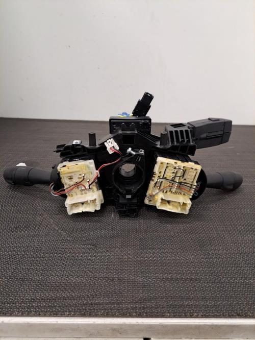 Image Com (Bloc Contacteur Tournant+Commodo Essuie Glace+Commodo Phare) - RENAULT CAPTUR 1