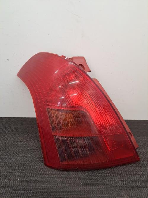 Image Feu arriere principal gauche (feux) - SUZUKI SWIFT 3