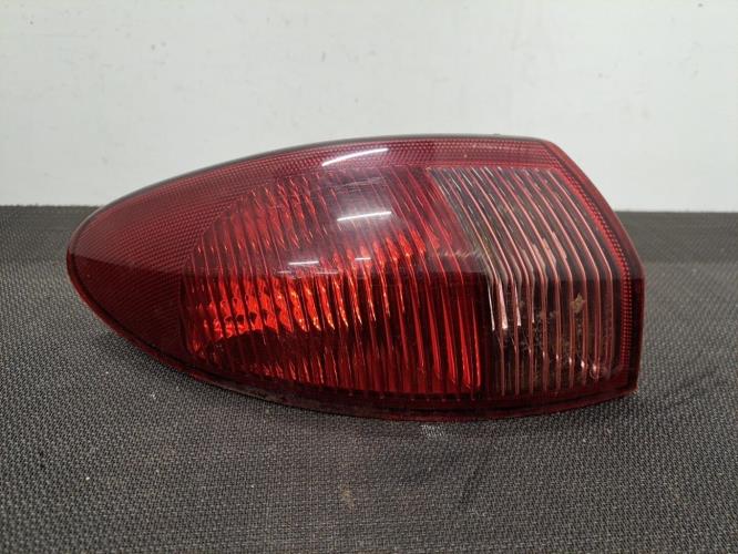 Image Feu arriere principal gauche (feux) - ALFA ROMEO 147