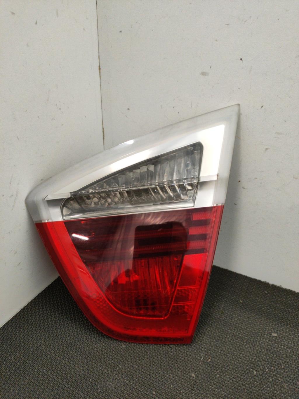 Feu arriere secondaire droit (feux) BMW SERIE 3 E90 PHASE 1 Diesel - 1
