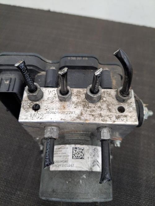 Image Bloc ABS (freins anti-blocage) - PEUGEOT 3008 2