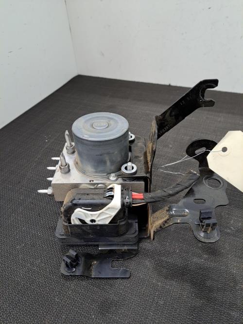 Image Bloc ABS (freins anti-blocage) - RENAULT CAPTUR 2