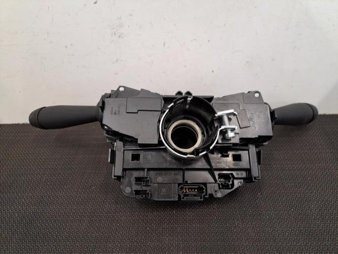 Image Com (Bloc Contacteur Tournant+Commodo Essuie Glace+Commodo Phare) - CITROEN C4 2