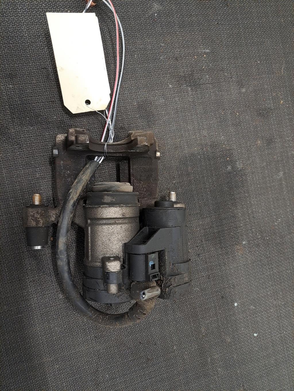 Etrier arriere droit (freinage) AUDI A3 3 SPORTBACK PHASE 1 Diesel - 1