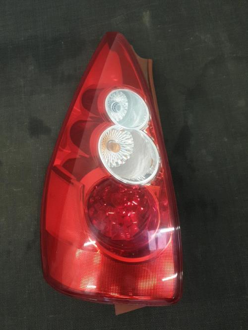 Image Feu arriere principal gauche (feux) - MAZDA 5 1