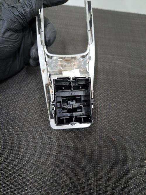 Image Poignee electrique frein a main - PEUGEOT 3008 2