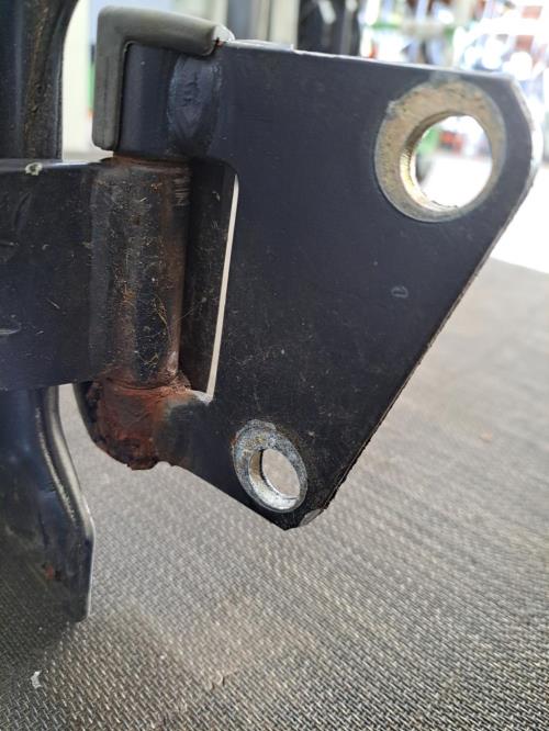 Image Porte de coffre gauche - NISSAN PATROL 1