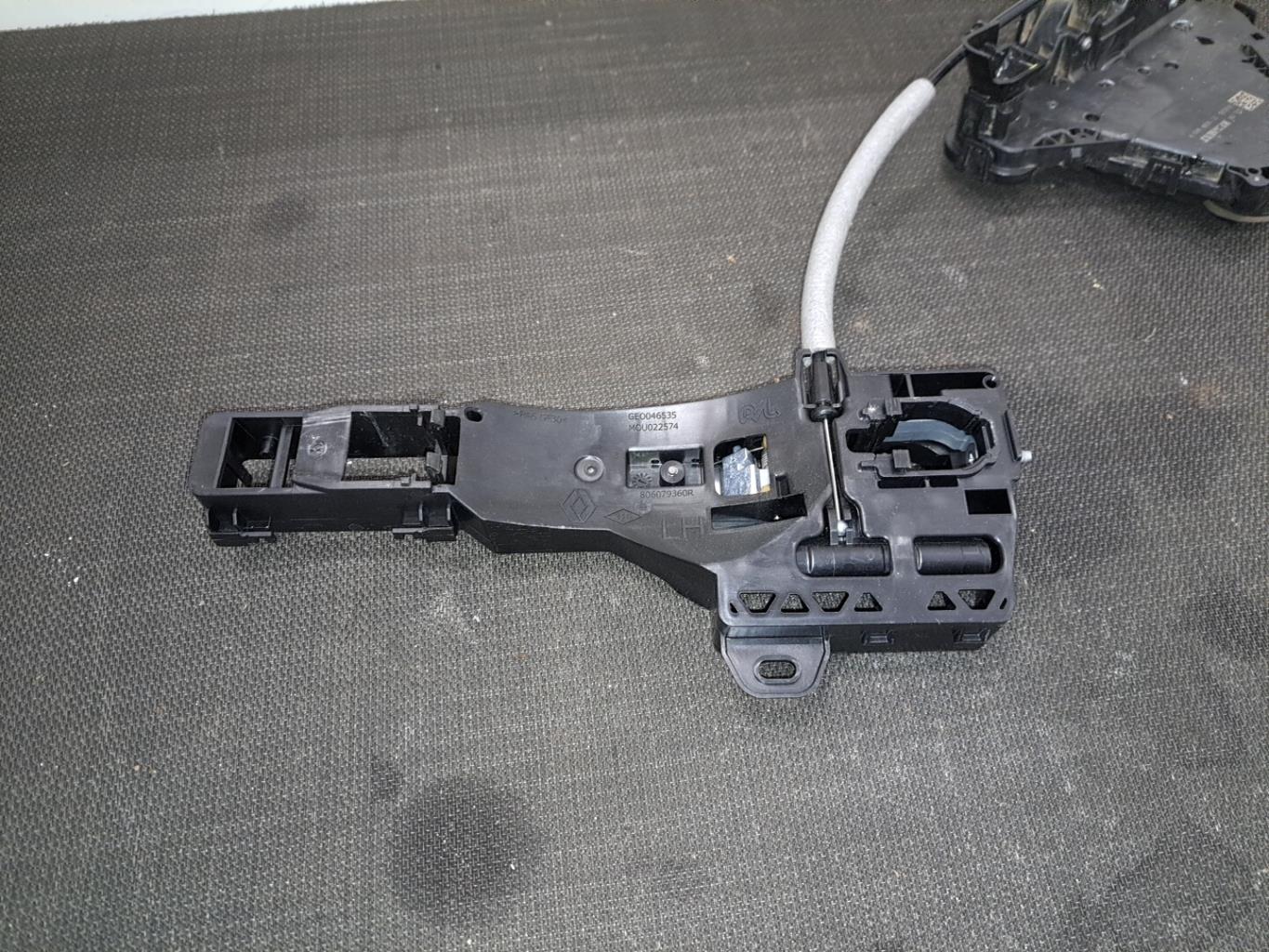 Serrure avant gauche RENAULT CAPTUR 2 Essence/Hybride - 1