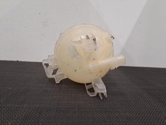 Image Vase d'expansion - PEUGEOT 3008 2