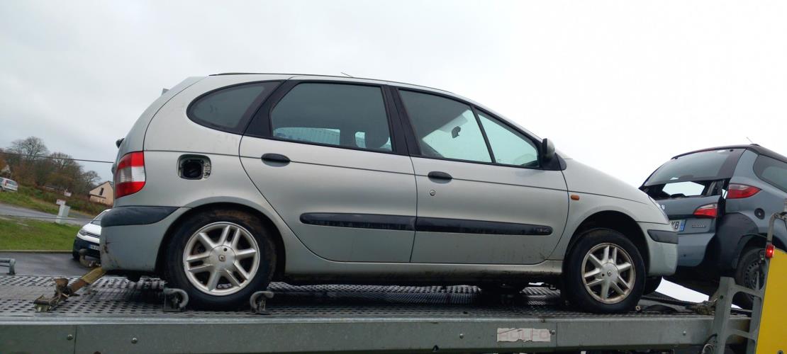 Image Pare choc avant - RENAULT SCENIC 1