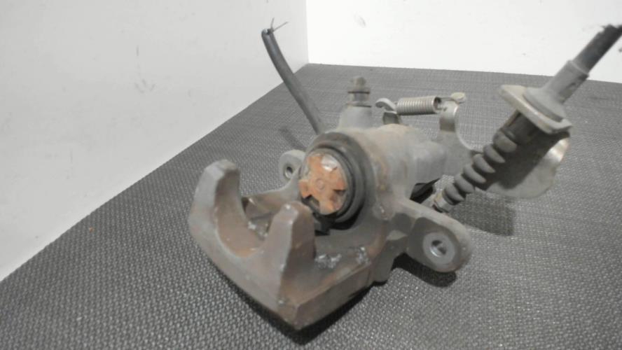 Image Etrier arriere droit (freinage) - TOYOTA VERSO-S