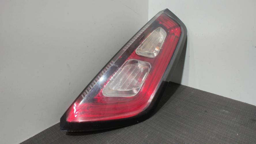 Image Feu arriere principal droit (feux) - FIAT PUNTO EVO 3