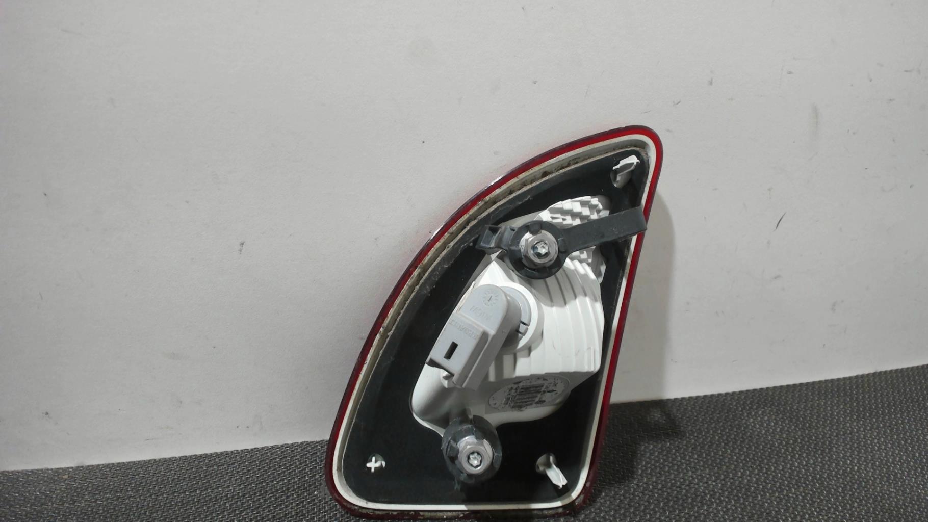 Feu arriere secondaire gauche (feux) RENAULT TWINGO 2 PHASE 2 Essence - 1