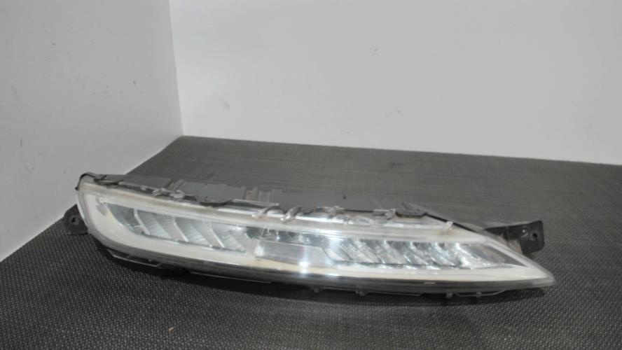 Image Feu diurne avant droit - CITROEN C4 PICASSO 2