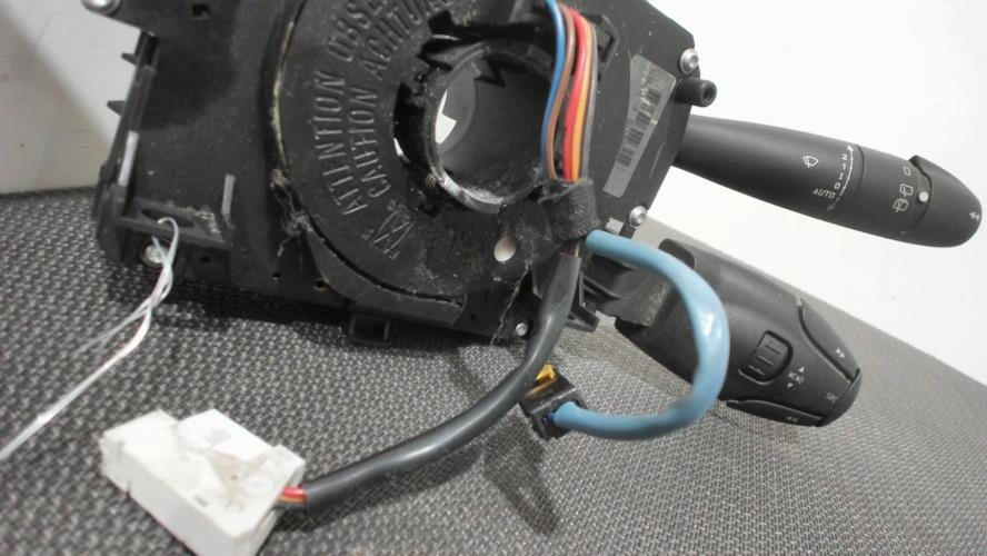 Image Com (Bloc Contacteur Tournant+Commodo Essuie Glace+Commodo Phare) - PEUGEOT 207