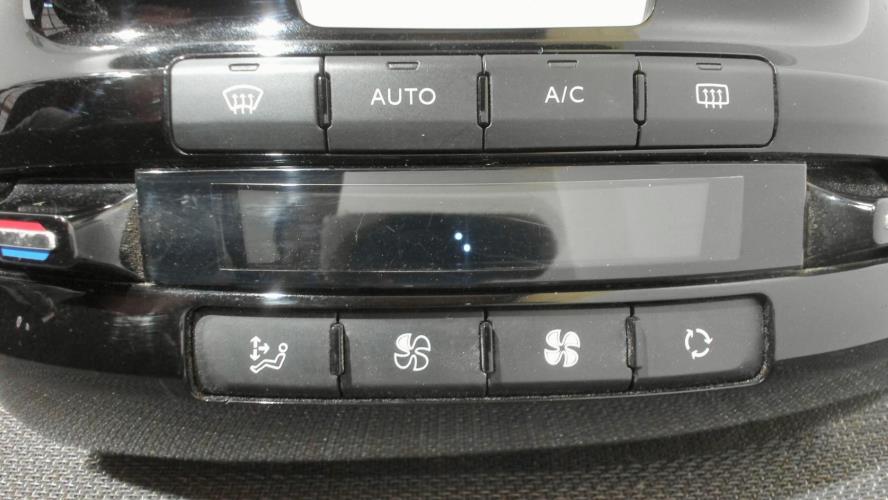 Image Commande chauffage - PEUGEOT 208 1