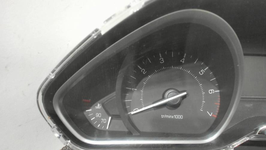 Image Compteur - PEUGEOT 208 1