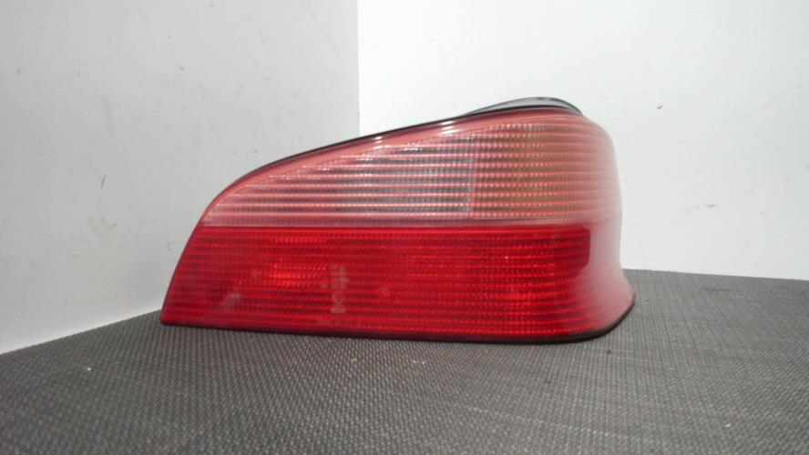 Image Feu arriere principal droit (feux) - PEUGEOT 106