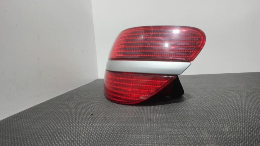 Image Feu arriere principal droit (feux) - PEUGEOT 406