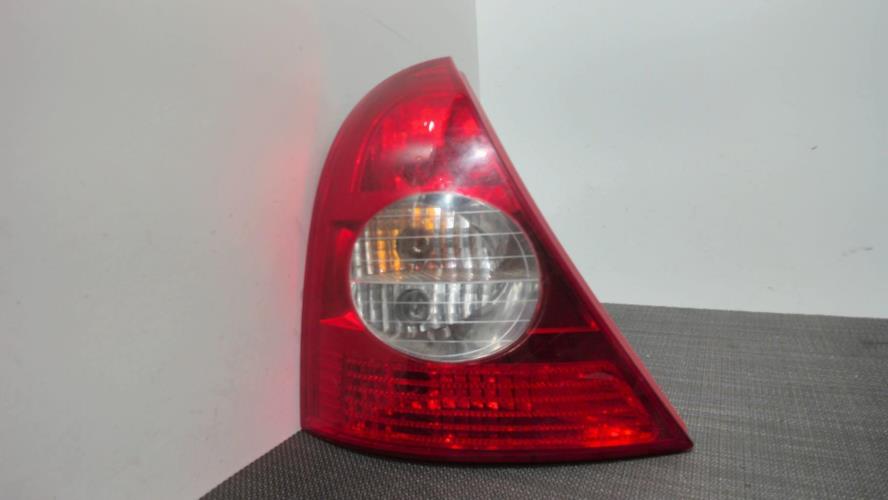 Image Feu arriere principal gauche (feux) - RENAULT CLIO II
