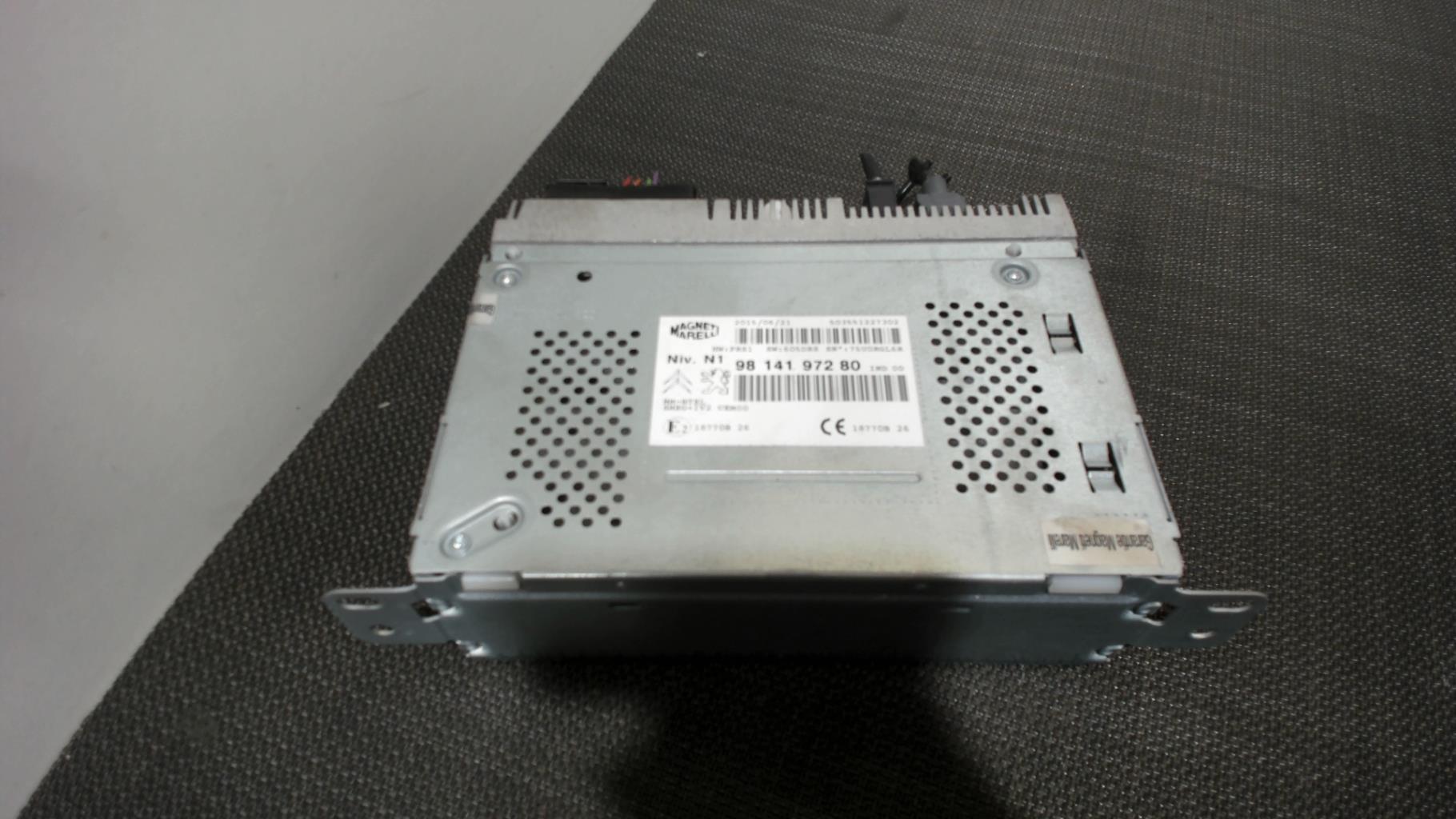 Autoradio d'origine DS DS5 PHASE 2 Diesel - 1