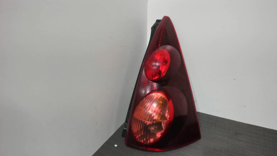 Image Feu arriere principal droit (feux) - PEUGEOT 107