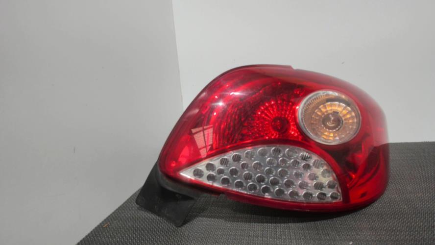 Image Feu arriere principal droit (feux) - PEUGEOT 206+