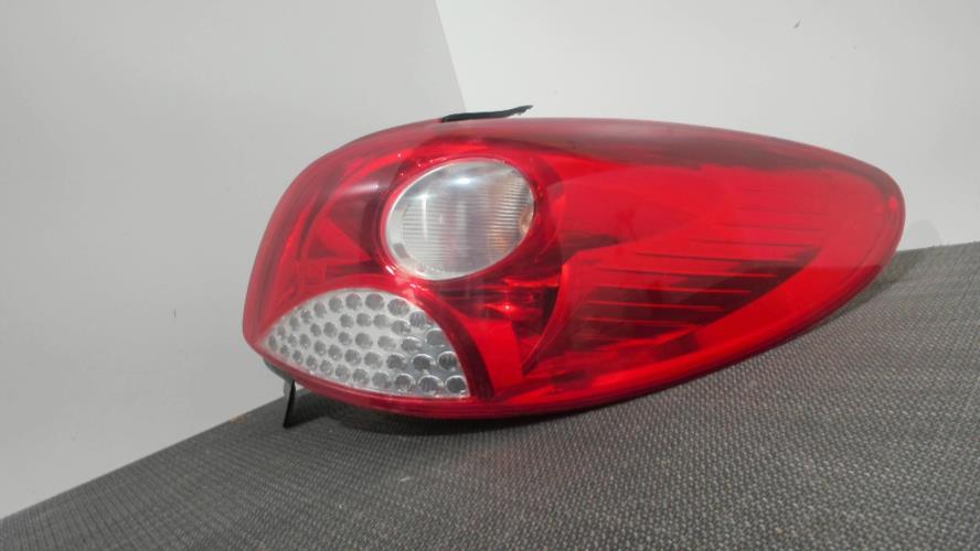Image Feu arriere principal droit (feux) - PEUGEOT 206+