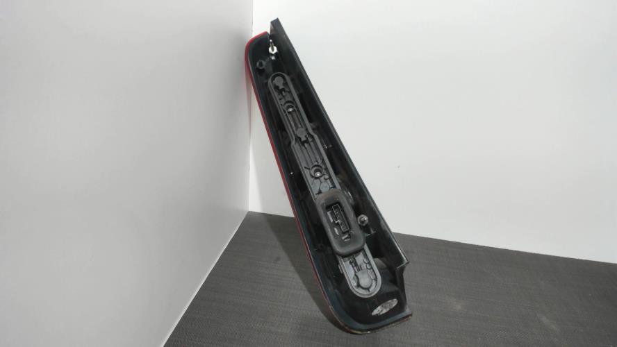 Image Feu arriere principal droit (feux) - FORD C-MAX 1