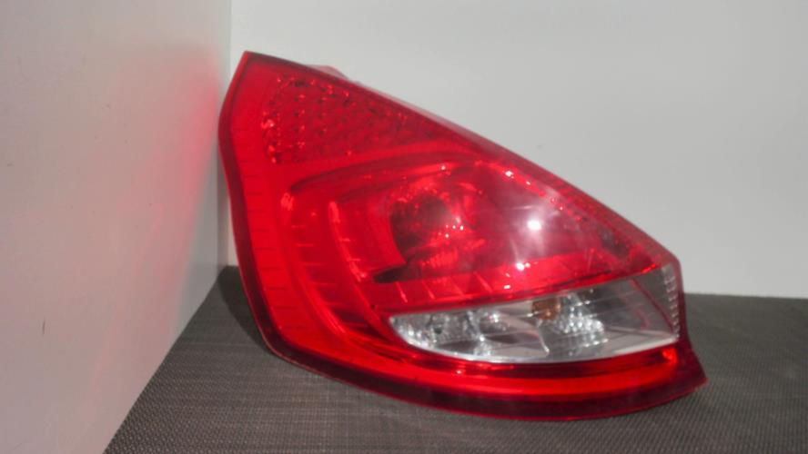 Image Feu arriere principal gauche (feux) - FORD FIESTA 6