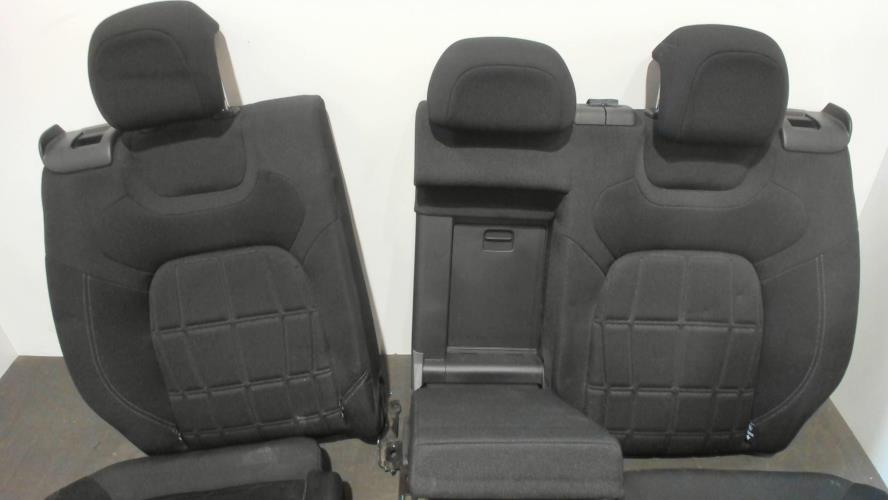 Image Interieur complet - DS DS5