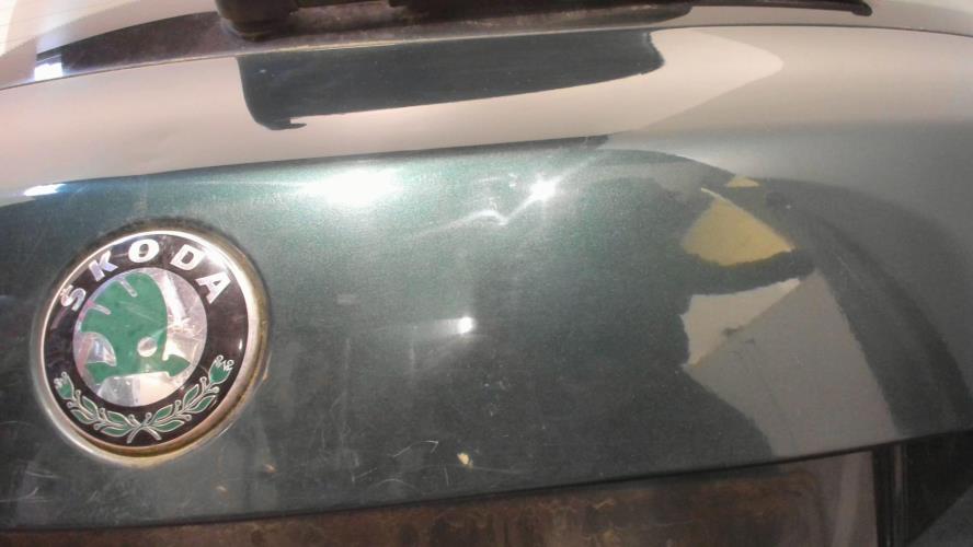 Image Malle/Hayon arriere - SKODA FABIA 2