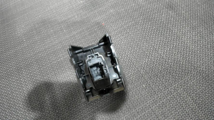 Image Bouton de warning - BMW SERIE 1 F20