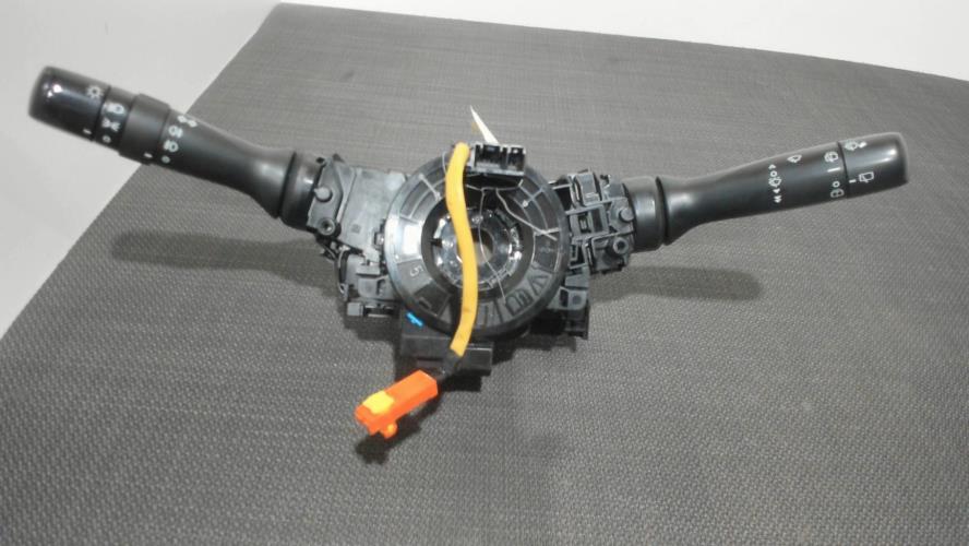 Image Com (Bloc Contacteur Tournant+Commodo Essuie Glace+Commodo Phare) - TOYOTA YARIS 2