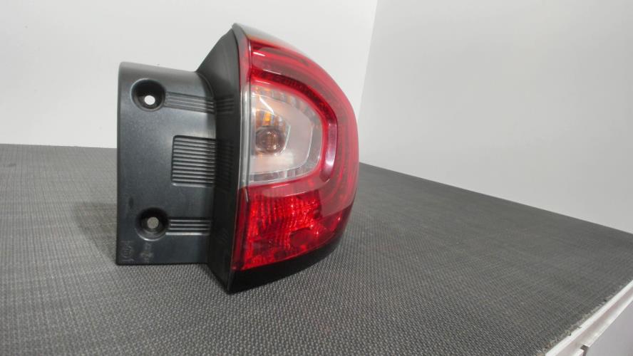 Image Feu arriere principal droit (feux) - RENAULT CAPTUR 1