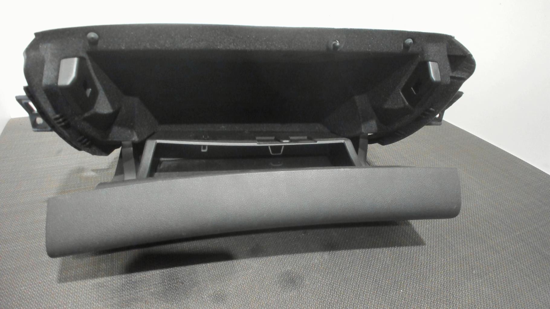 Boite a gants RENAULT MEGANE 4 PHASE 1 Essence - 1
