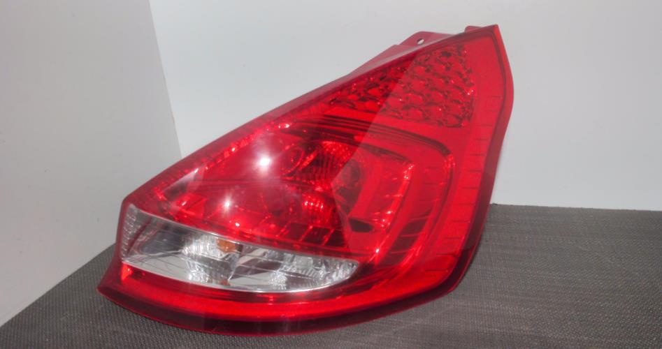 Image Feu arriere principal droit (feux) - FORD FIESTA 6