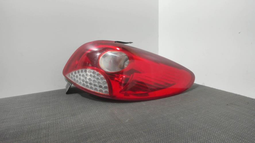 Image Feu arriere principal droit (feux) - PEUGEOT 206+