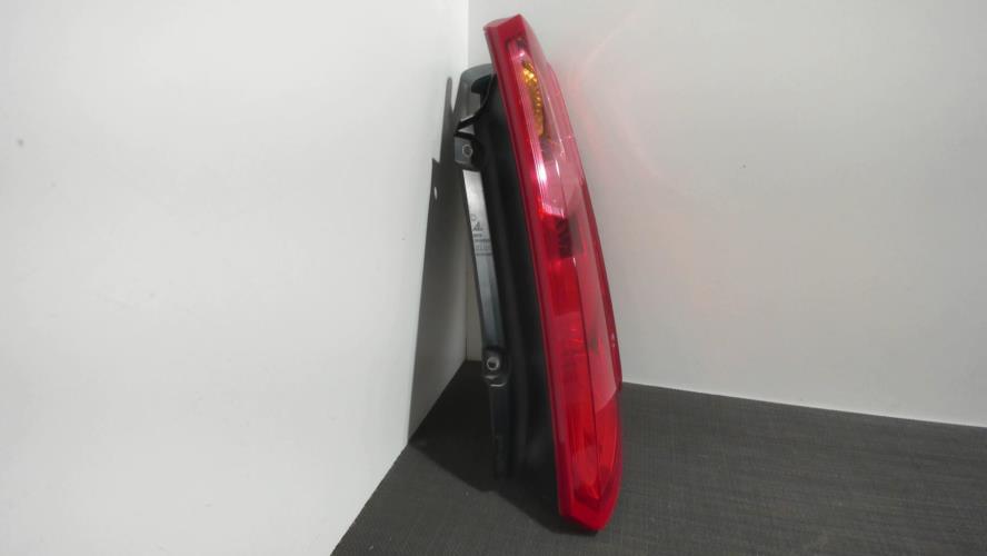Image Feu arriere principal droit (feux) - FIAT GRANDE PUNTO