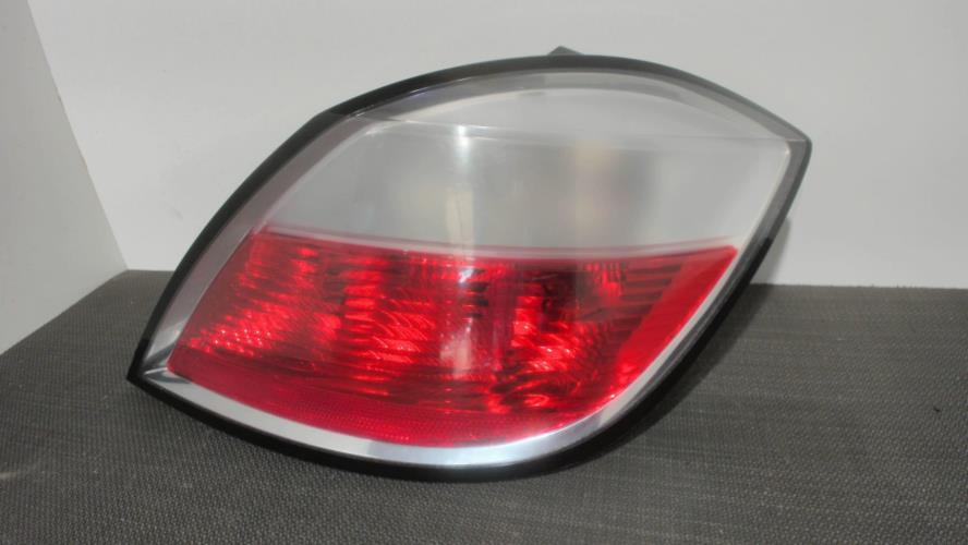 Image Feu arriere principal gauche (feux) - OPEL ASTRA H
