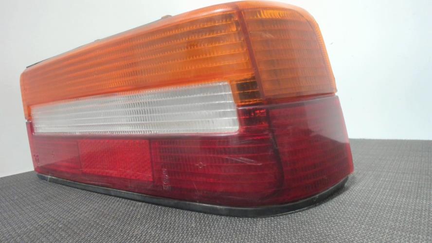 Image Feu arriere principal droit (feux) - PEUGEOT 309