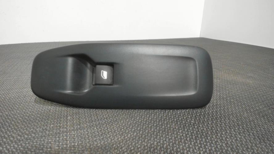 Image Interrupteur de leve vitre avant droit - PEUGEOT 208