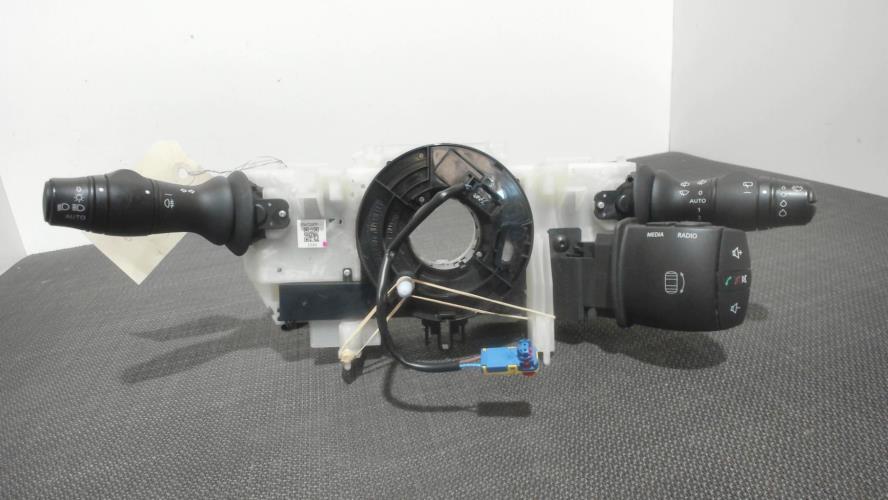 Image Com (Bloc Contacteur Tournant+Commodo Essuie Glace+Commodo Phare) - RENAULT ZOE